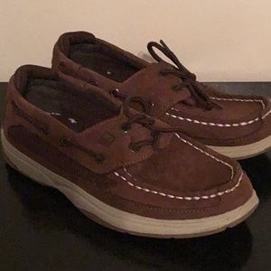 Boys sperry shoes size 2
